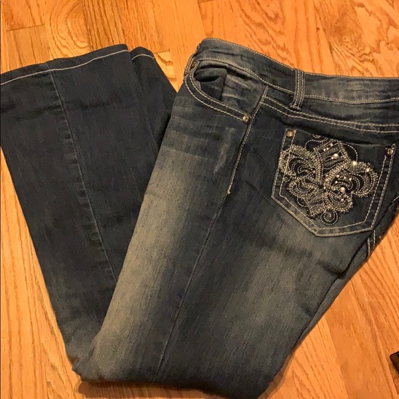new directions Pants - New directions denim bootcut jean size 6